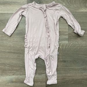 VGUC Bums & Roses Gray/Purple Zipper Romper size 0-3 months
